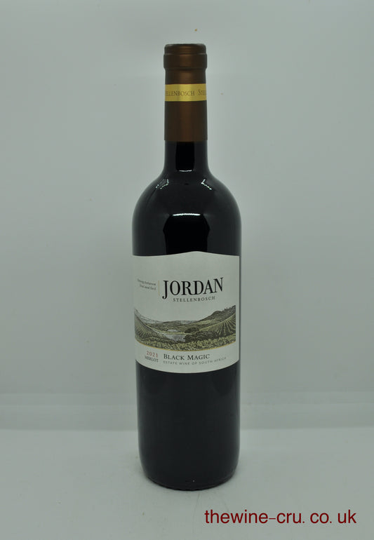 2021 vintage red wine. he bottle is in excellent condition. Immediate delivery. Free local delivery. Gift wrapping available