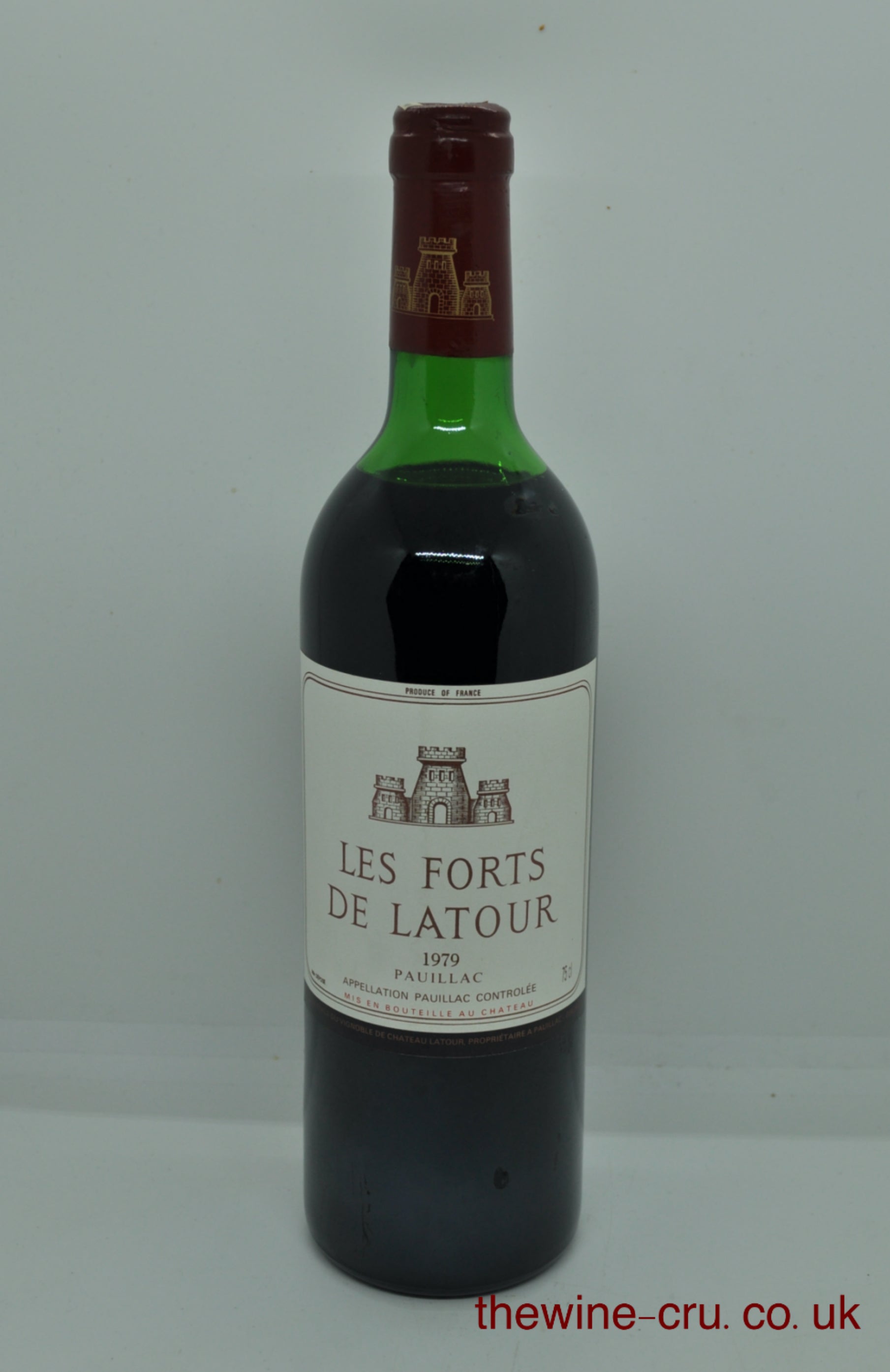 1979 vintage red wine. The bottle is is good condition with the wine level being top shoulder. Immediate delivery. Free local delivery. Gift wrapping available.