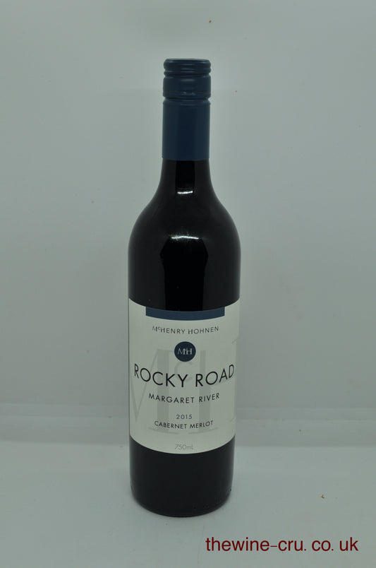 2015 vintage red wine. The screw cap bottle is in excellent condition. Immediate delivery. Free local delivery. Gift wrapping available.