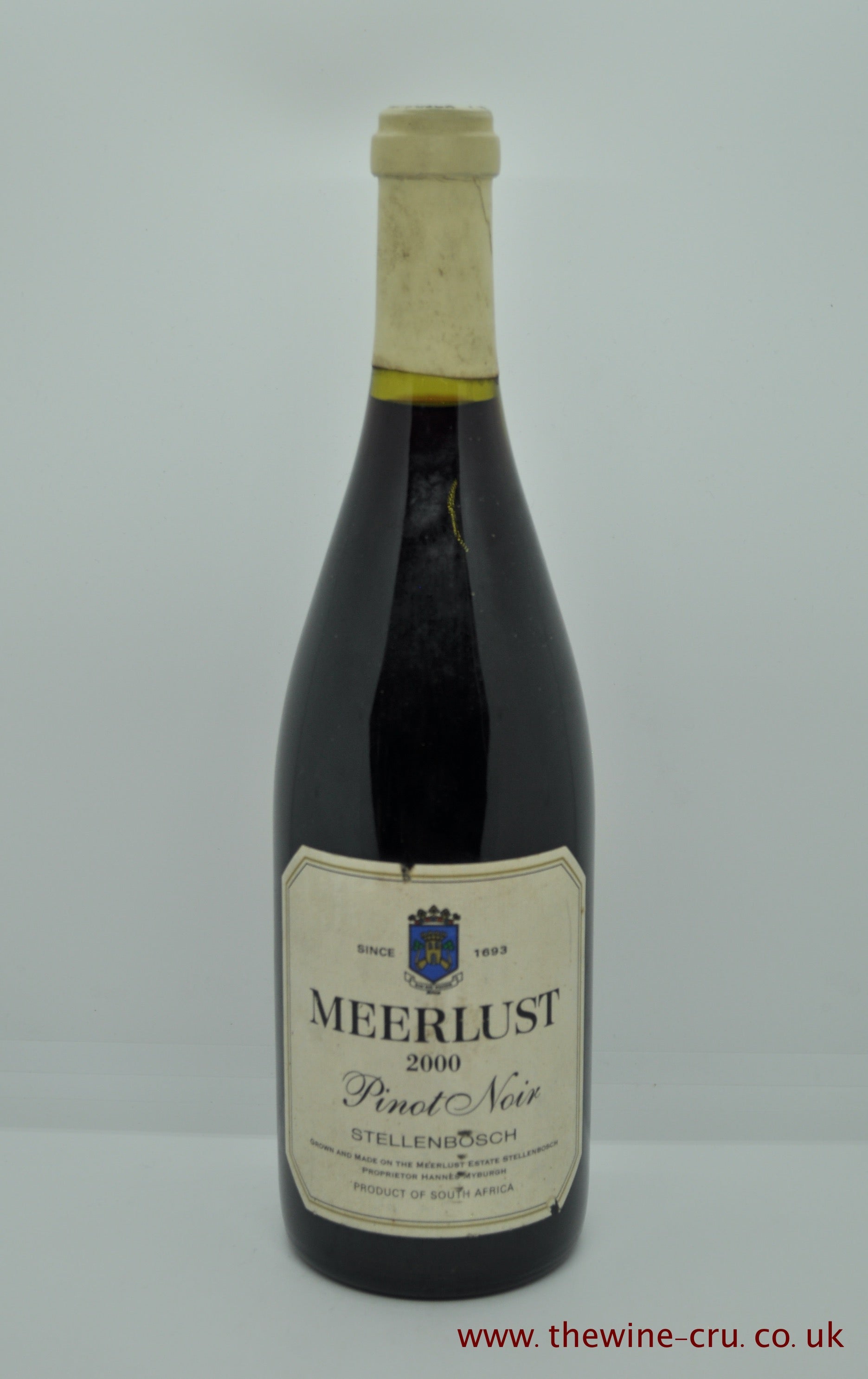 2000 vintage red wine. Meerlust Pinot Noir 2000. South Africa. The bottle is in good general condition. Immediate delivery. Free local delivery. Gift wrapping available.