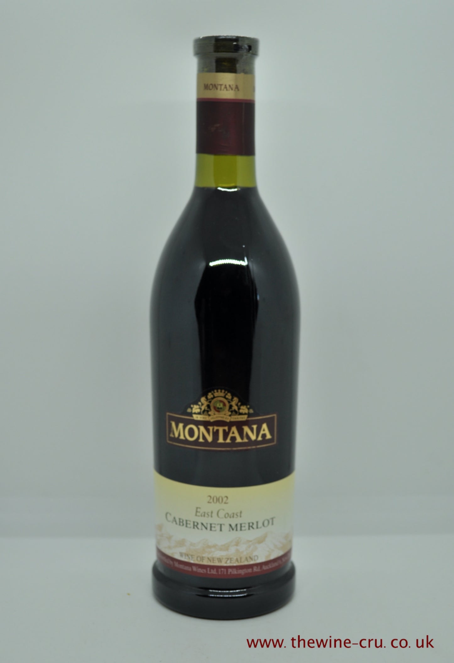 2002 vintage red wine. Montana East Coast Cabernet Merlot. The bottle is in good condition. Immediate delivery. Free local delivery. Gift wrapping available.