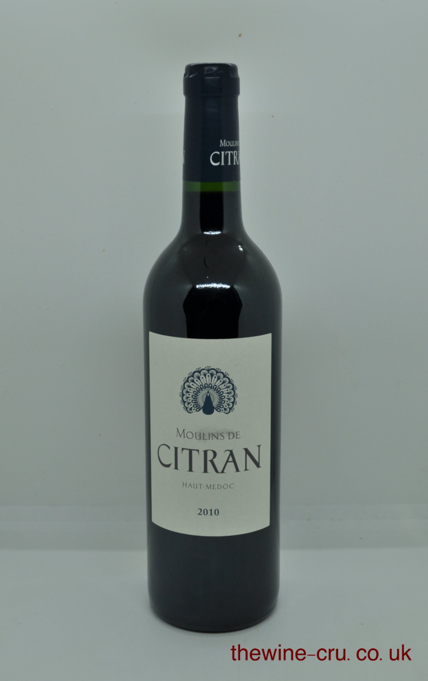 2010 vintage red wine from Bordeaux, France. The bottle is in excellent condition. Immediate delivery. Free local delivery. Gift wrapping available.