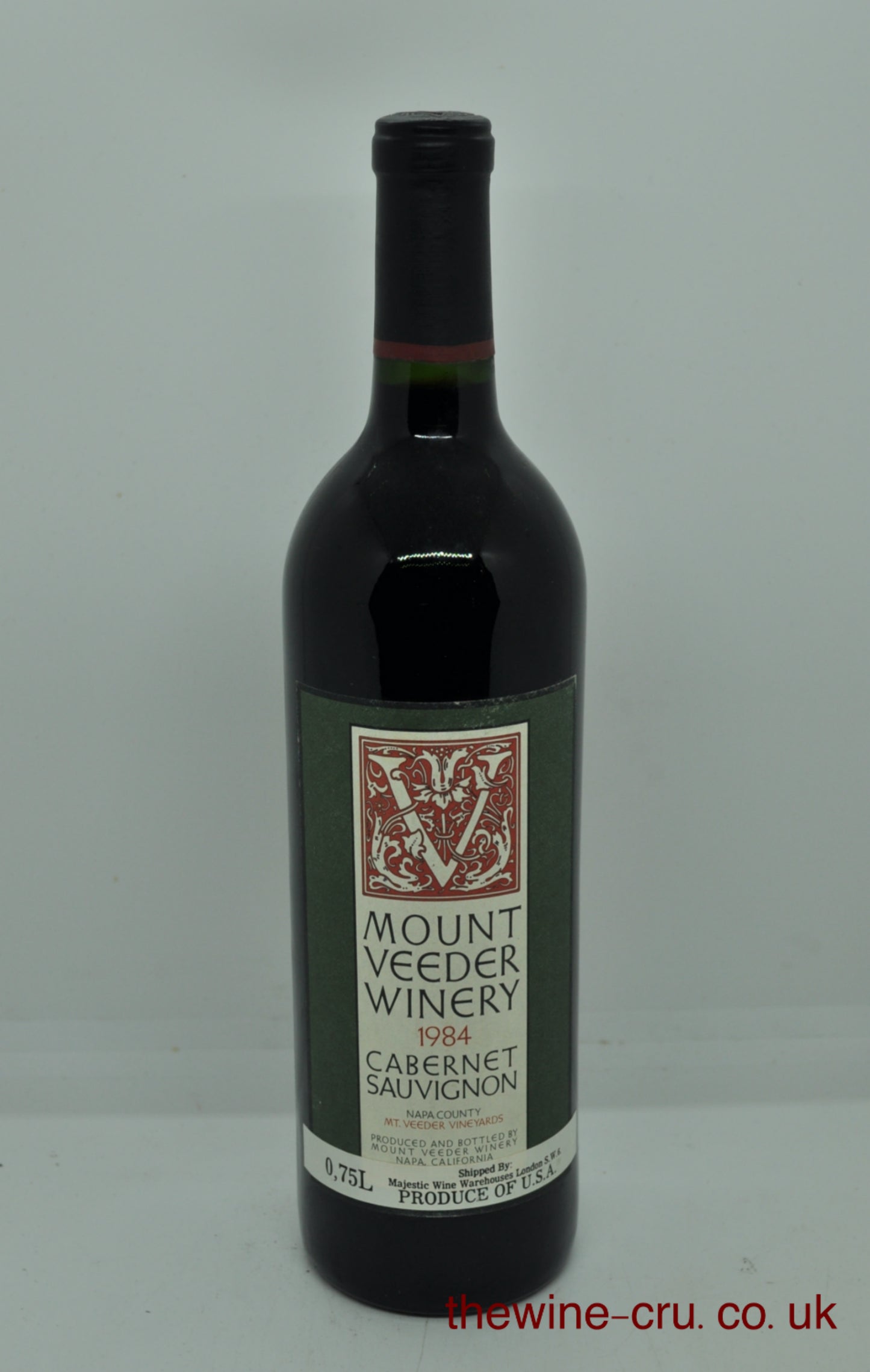 1984 vintage red wine from California. The bottle is in good condition. Immediate delivery. Free local delivery. Gift wrapping available.