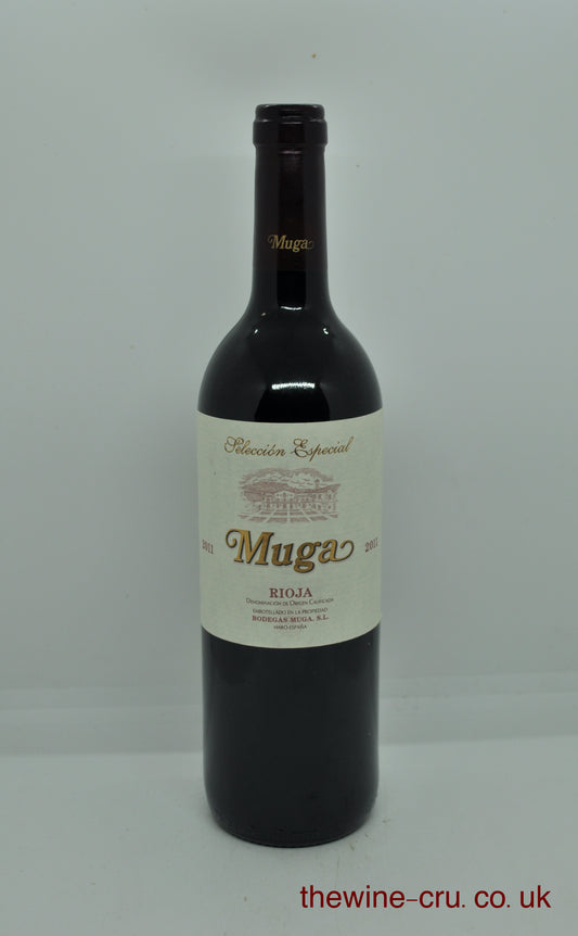 2011 vintage red wine. The bottle is in great condition. Immediate delivery. free local delivery. Gift wrapping available.