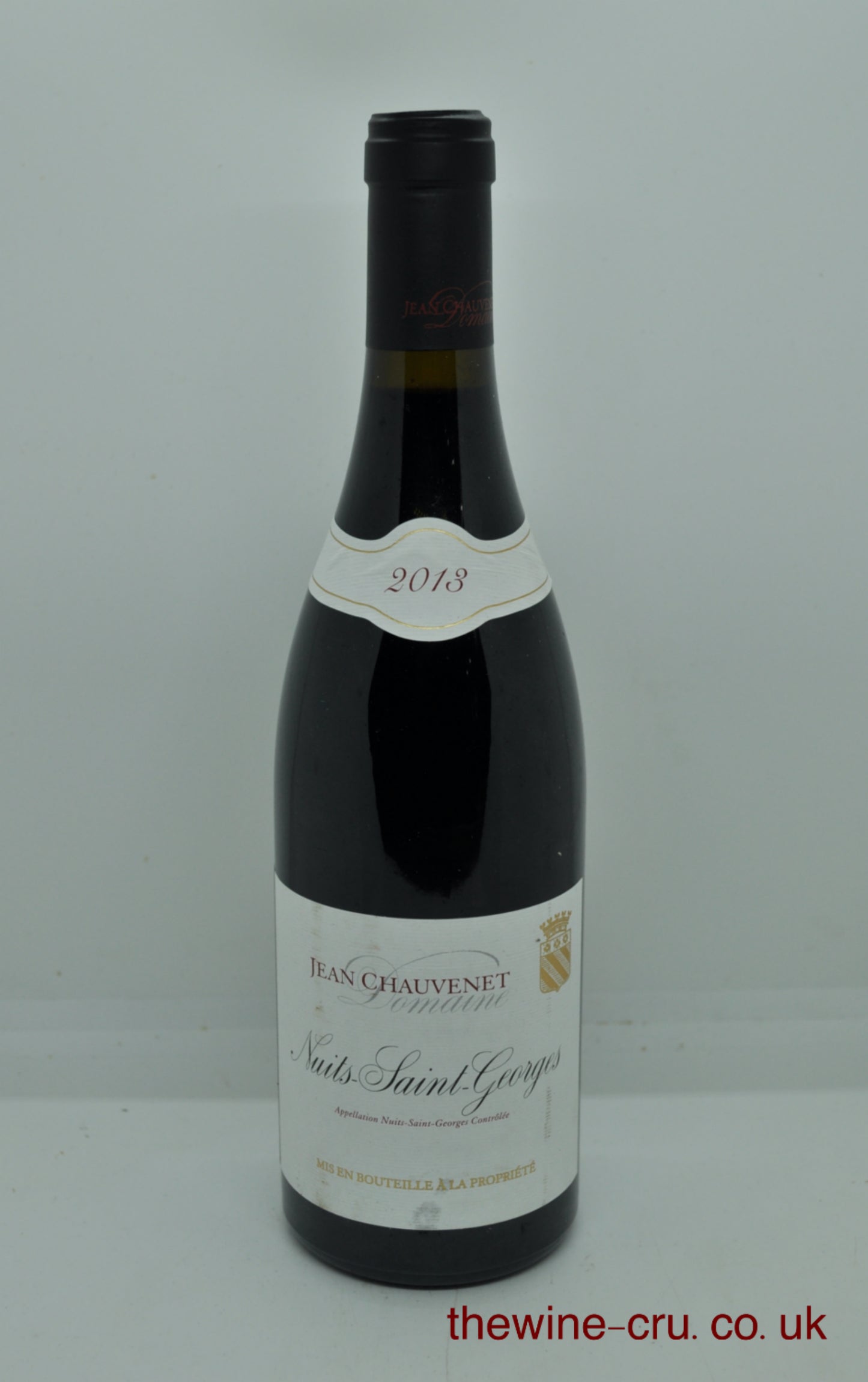 2013 vintage red wine. The bootle is in excellent condition. Immediate delivery. Free local delivery. Gift wrapping available.