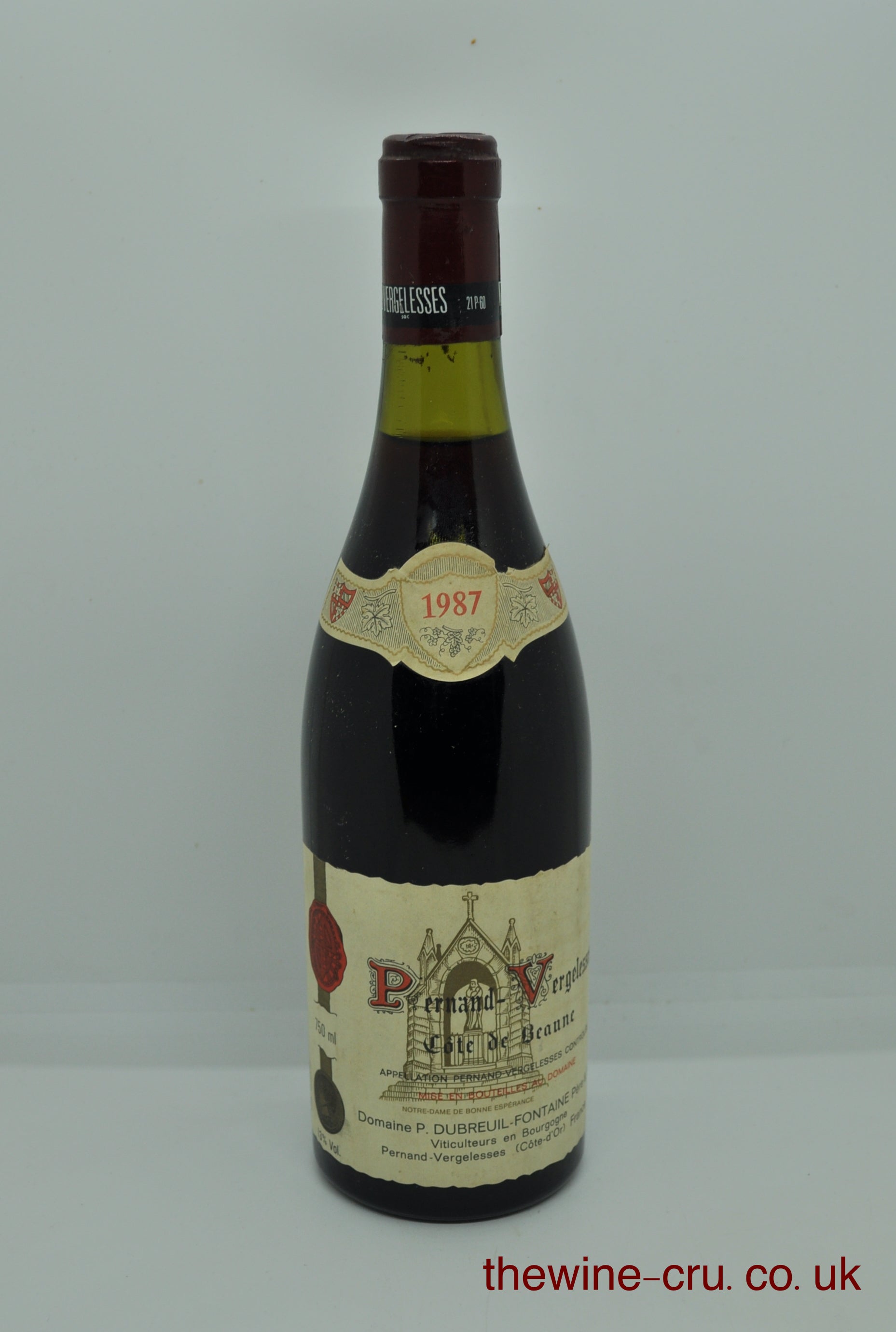 1987 vintage red wine from Burgundy. The bottle is in good condition. Immediate delivery. Free local delivery. Gift wrapping available.