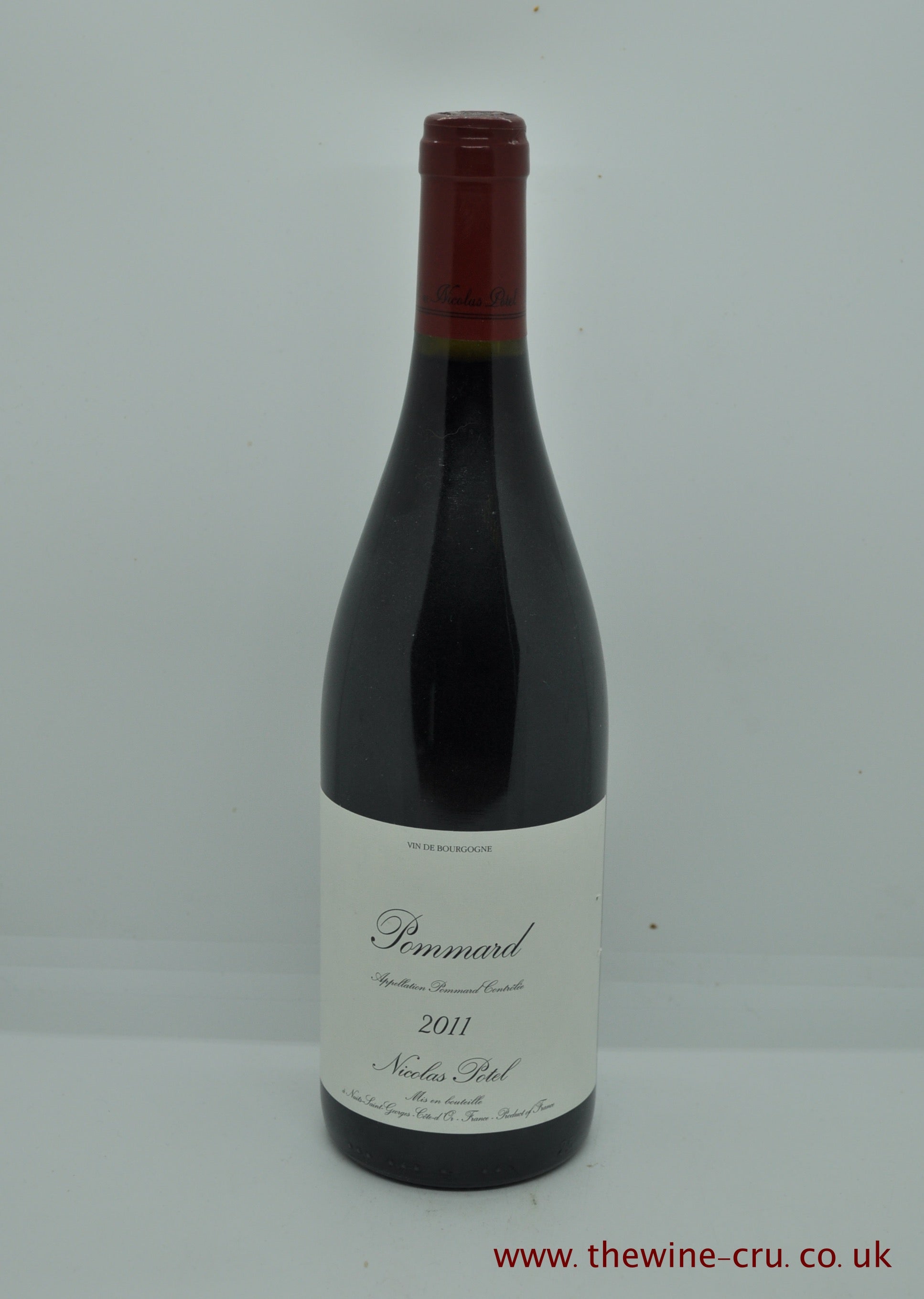 2011 vintage red wine from Burgundy, France. The bottle is in good condition. Immediate delivery. Free local delivery. Gift wrapping available.