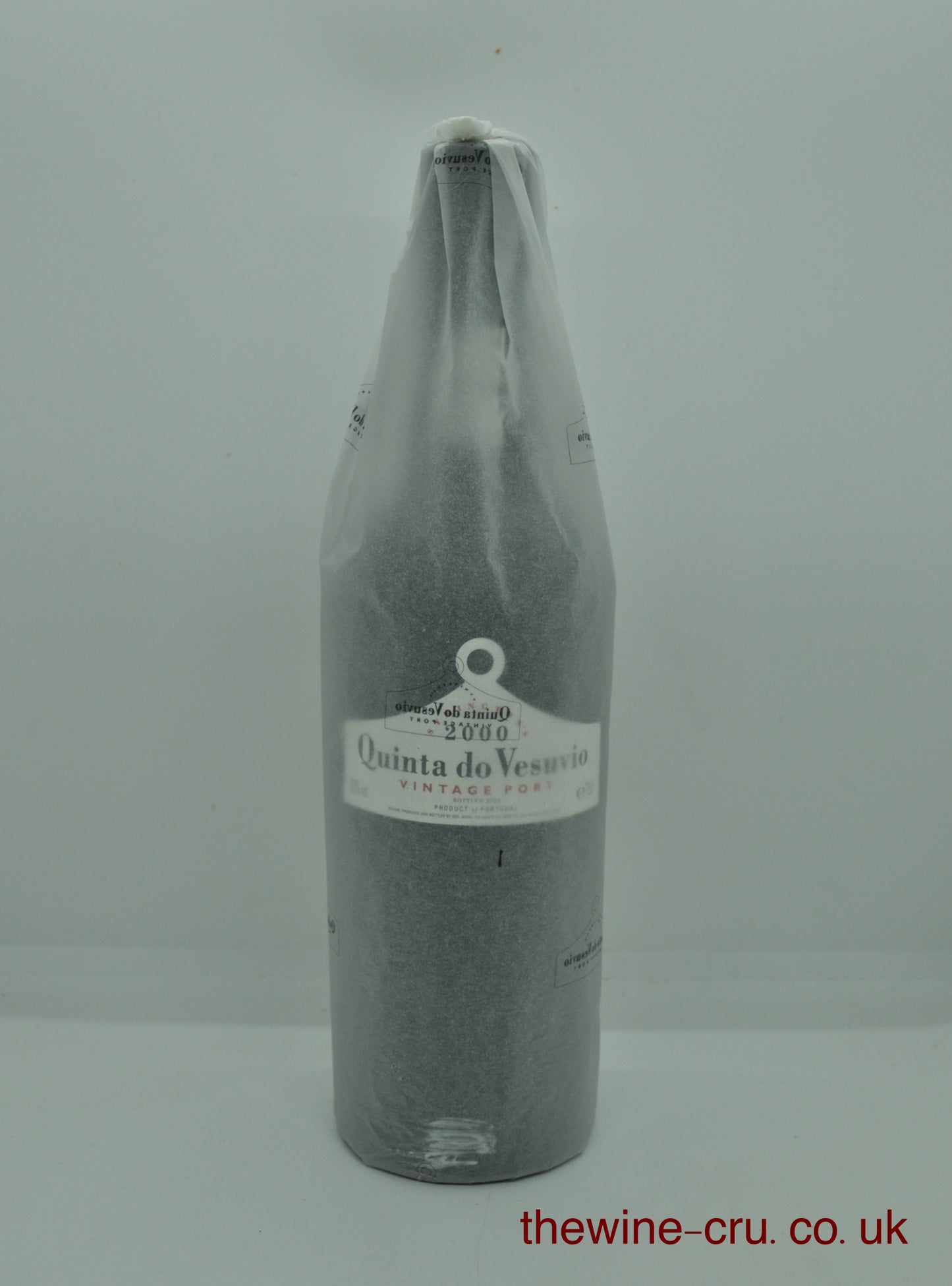 2000 vintage port wine. The bottle is in excellent condition and tissue wrapped. Immediate delivery Free local delivery. gift wrapping available.