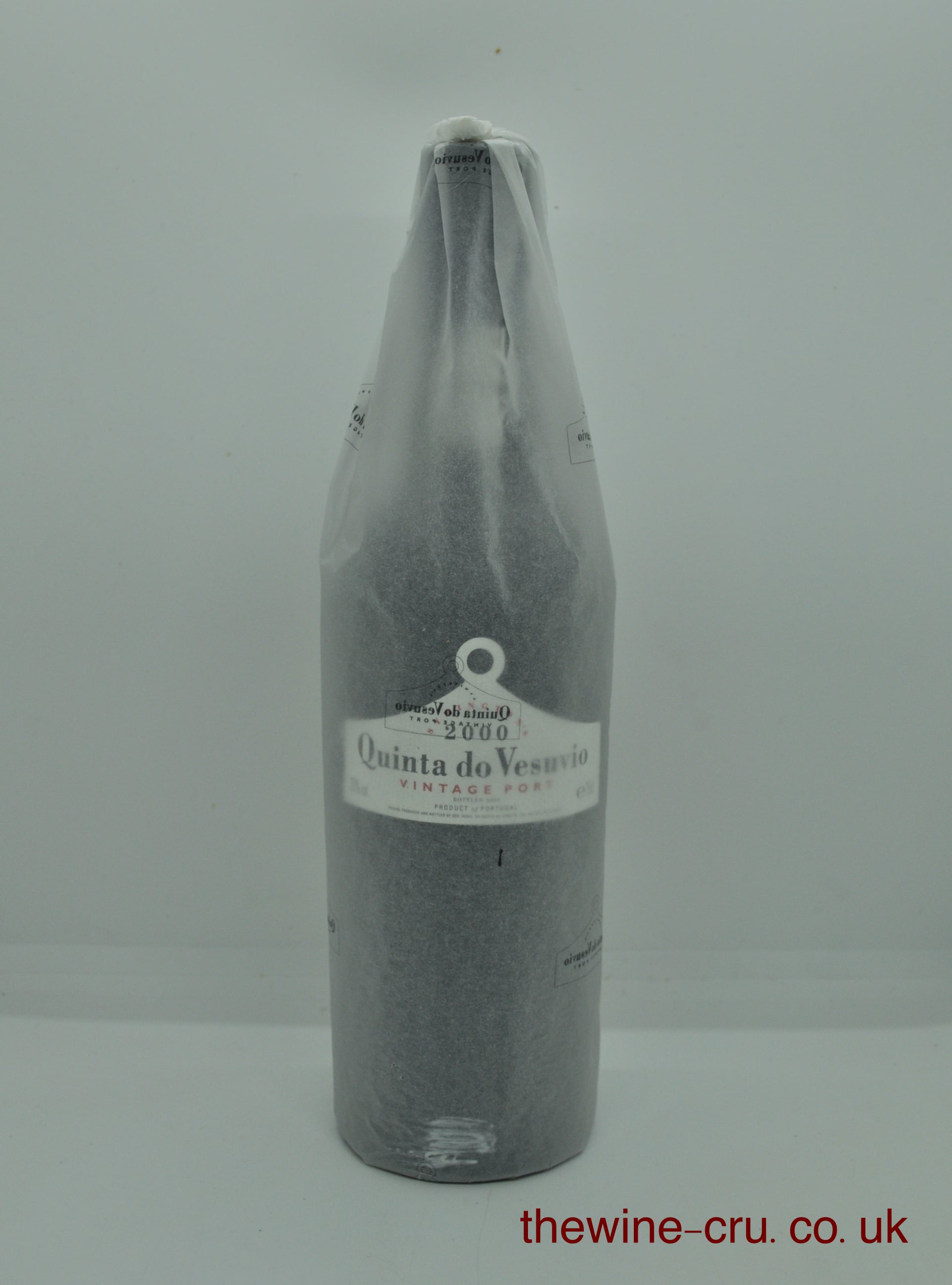 2000 vintage port wine. The bottle is in excellent condition and tissue wrapped. Immediate delivery Free local delivery. gift wrapping available.