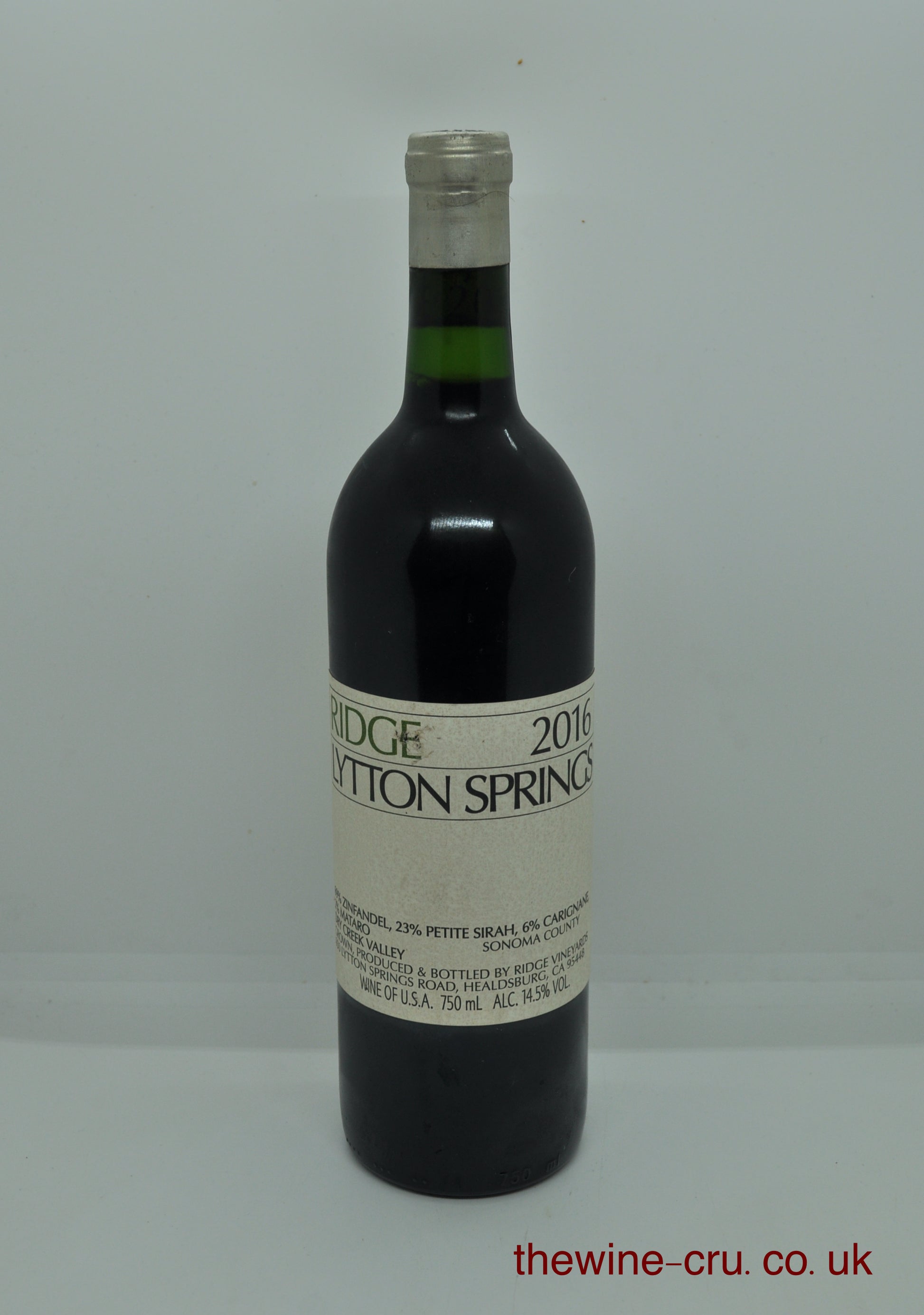 2016 vintage red wine. The bottle is in excellent condition. Immediate delivery. Free local delivery. Gift wrapping available.