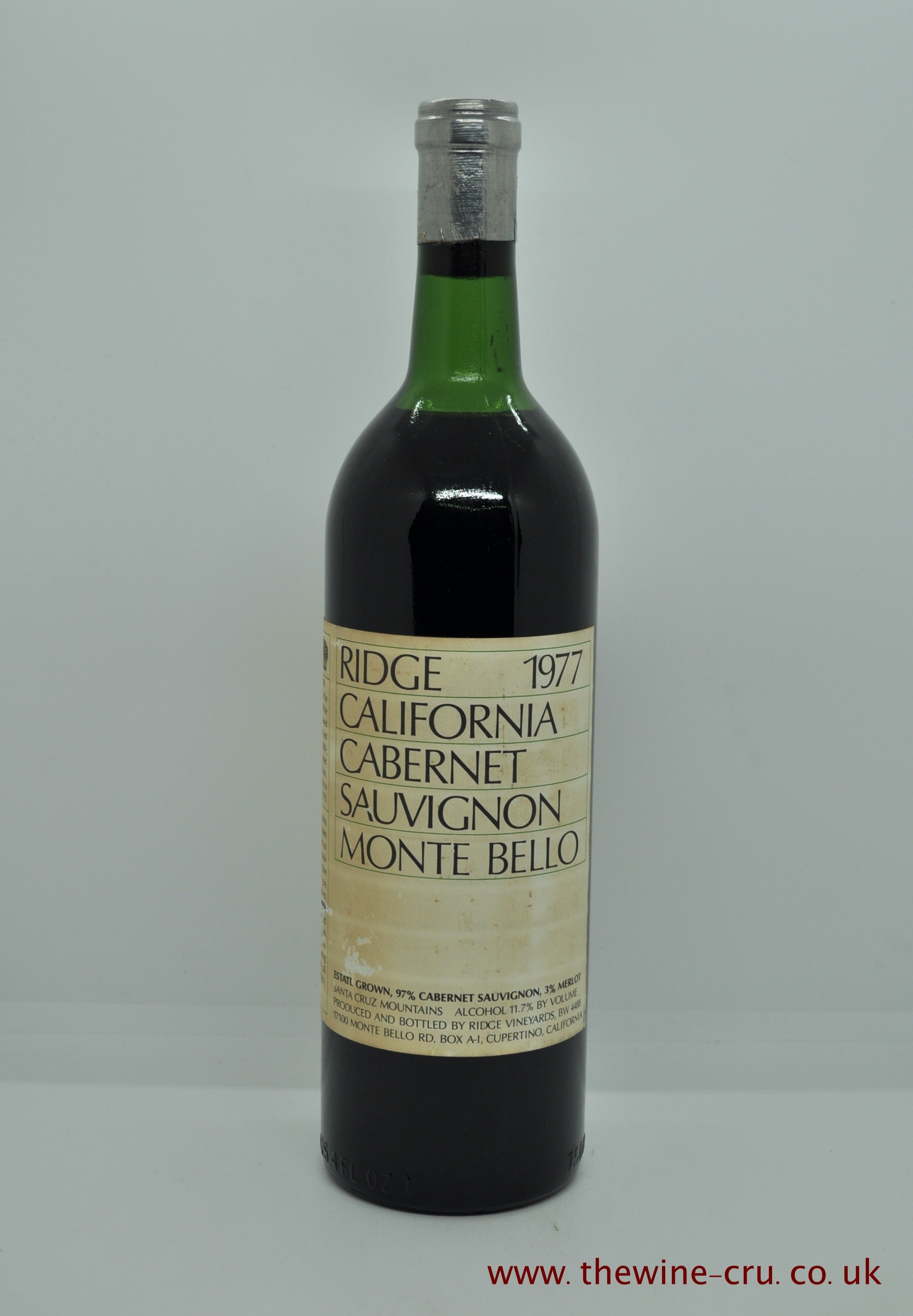 1977 vintage red wine. Ridge Monte Bello, California, USA. the bottle is in general good condition with the wine level being top shoulder.Immediate delivery. free local delivery. Gift wrapping available.