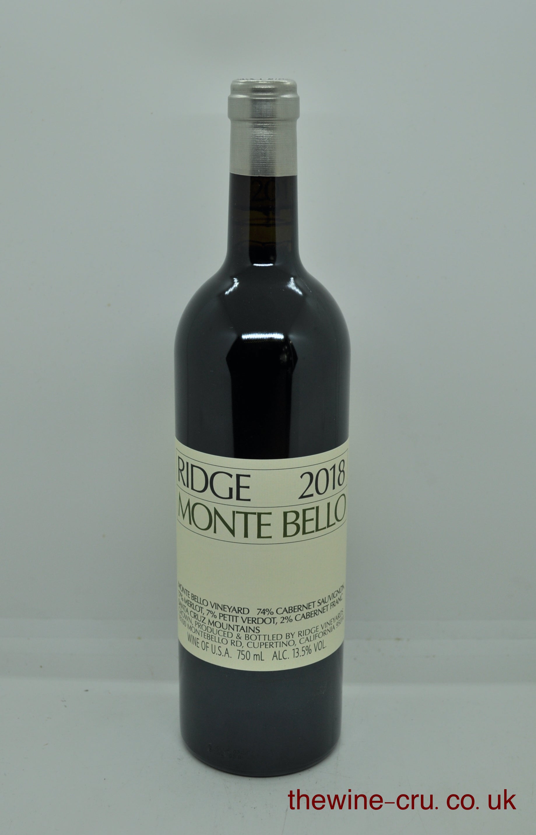 2018 vintage red wine. The bottle is in excellent condition. Immediate delivery. Free local delivery. Gift wrapping available.