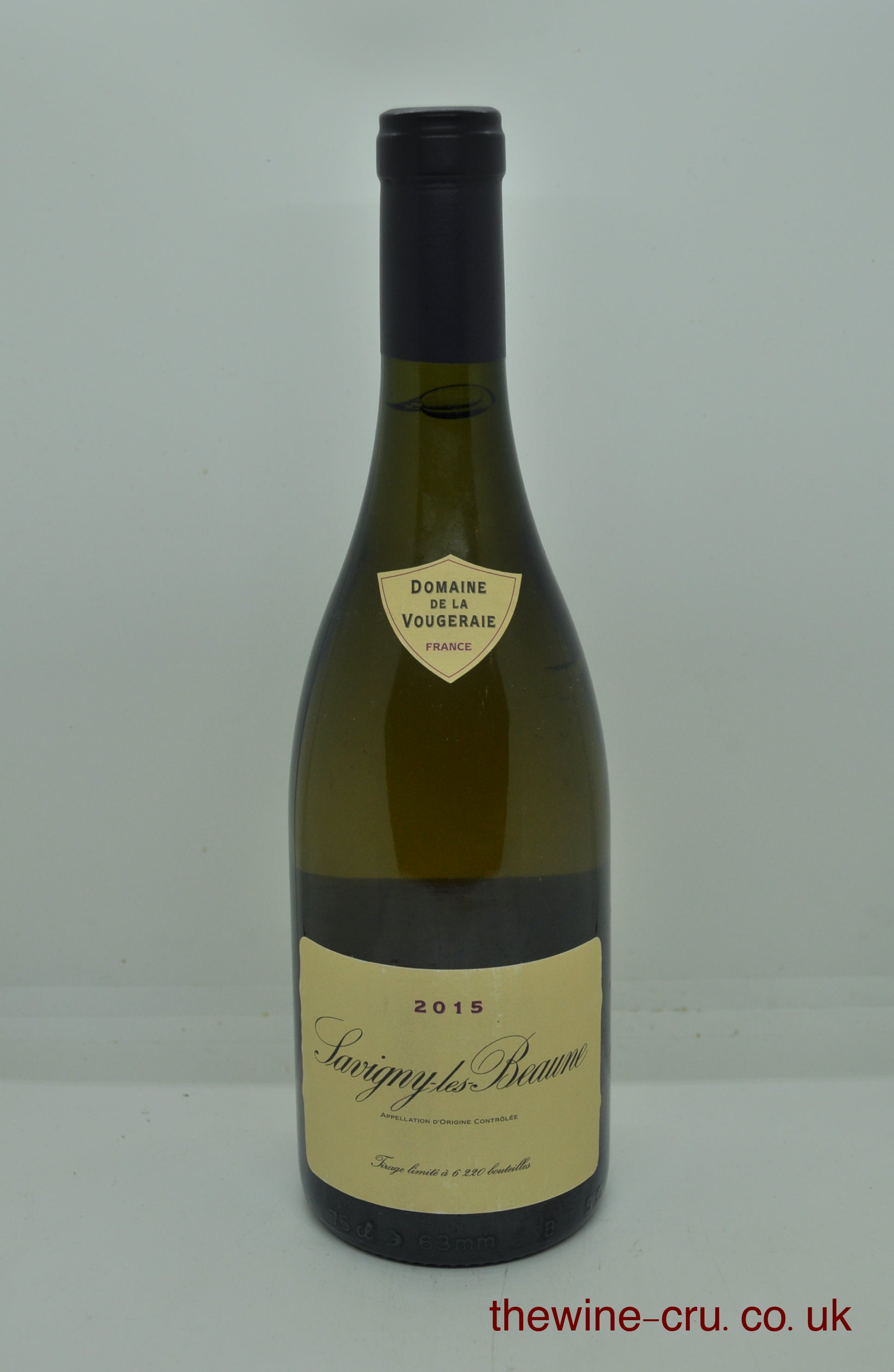 2015 vintage white wine. The bottle is in excellent condition. Immediate delivery. Free local deliver. Gift wrapping available.