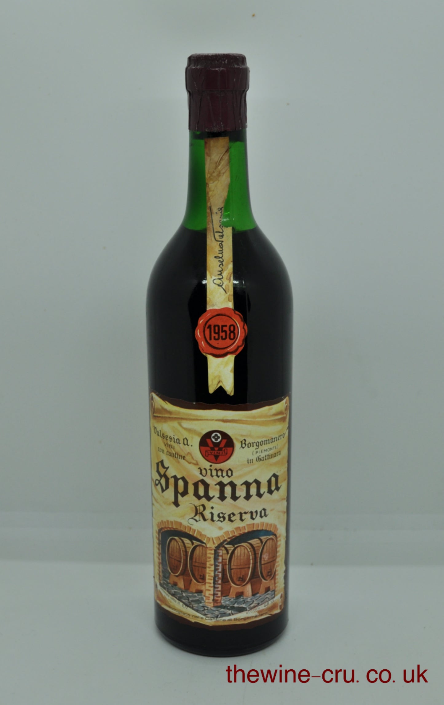 1958 vintage red wine. The bottle is in good condition with the wine level being top shoulder. Immediate delivery. Free local delivery. Gift wrapping available.