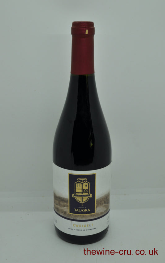 Red wine bottle with a visible label on a white background. 2024 vintage red wine. The bottle is in excellent condition. immediate delivery. Free local delivery. Gift wrapping available.