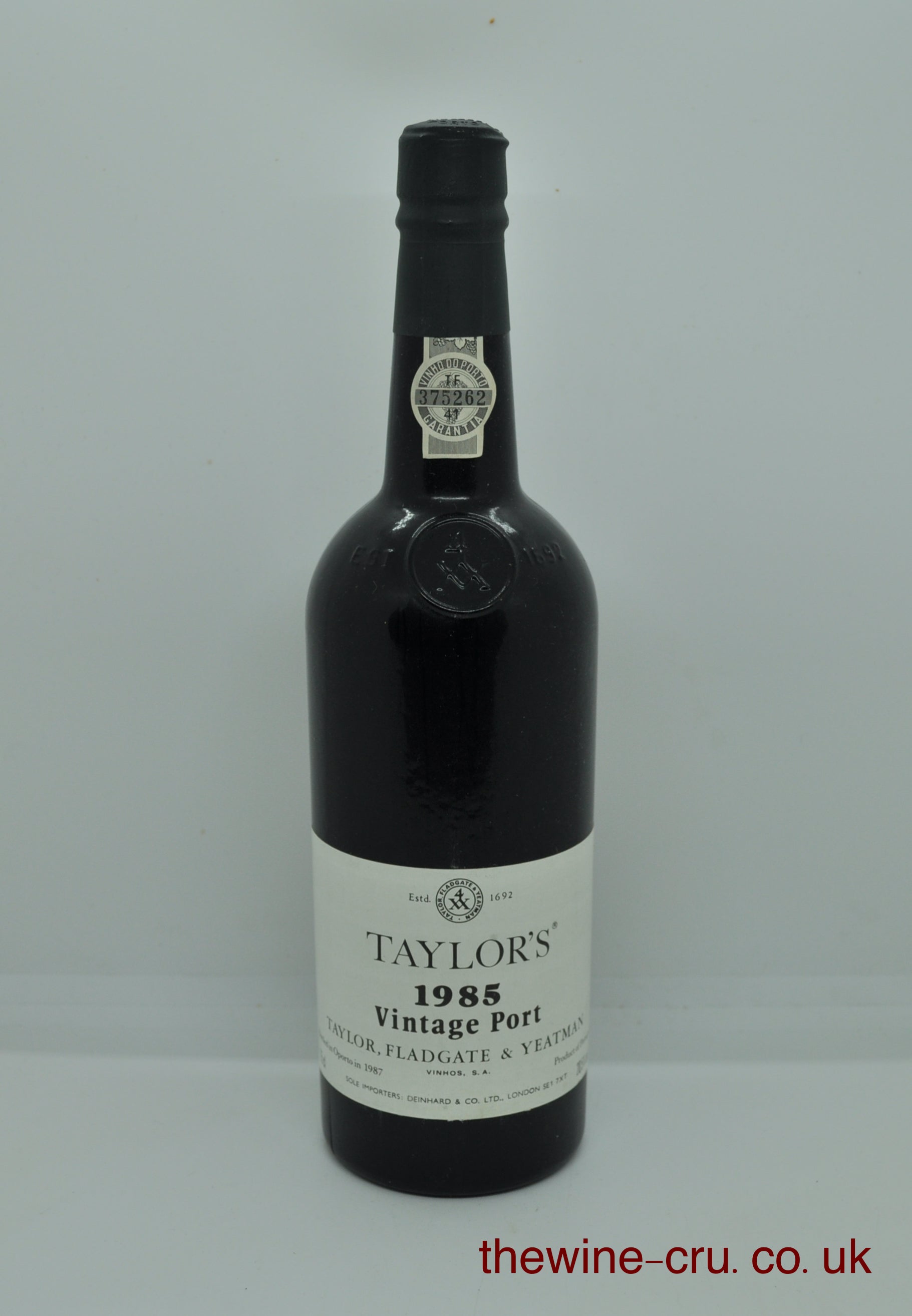 1985 vintage port wine. The bottle is in excellent condition. Immediate delivery. Free local delivery. Gift wrapping available.