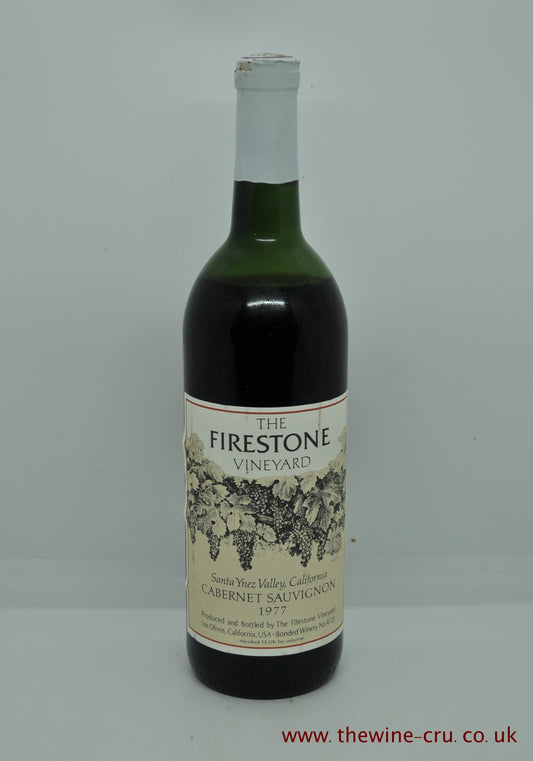 1977 vintage red wine from California, USA. The wine level is mid shoulder. Immediate delivery. Free local delivery. Gift wrapping available.