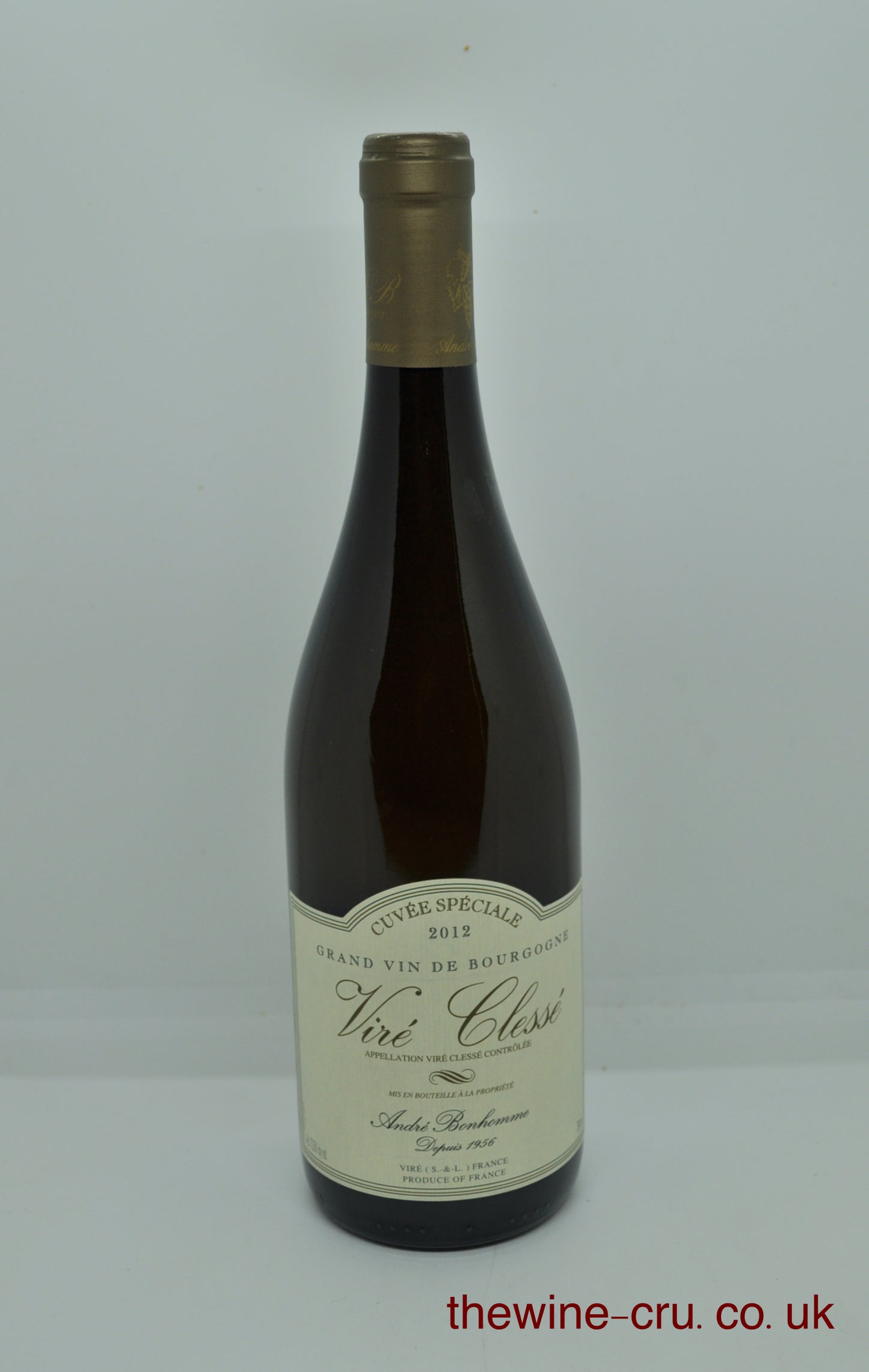 2012 vintage white wine. the bottle is in good condition. Immediate delivery. Free local delivery. Gift wrapping available.