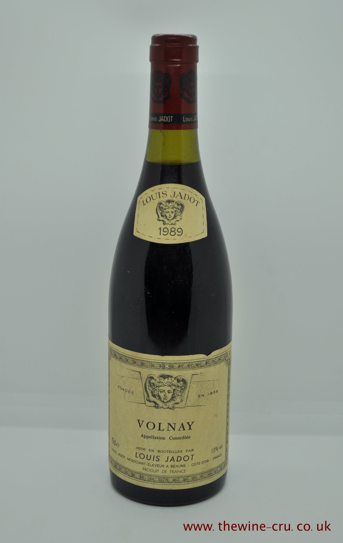 1989 vintage red wine. Volnay Louis Jadot 1989. France, Burgundy. The bottle is in good general condition. Immediate delivery. Free local delivery. Gift wrapping available.