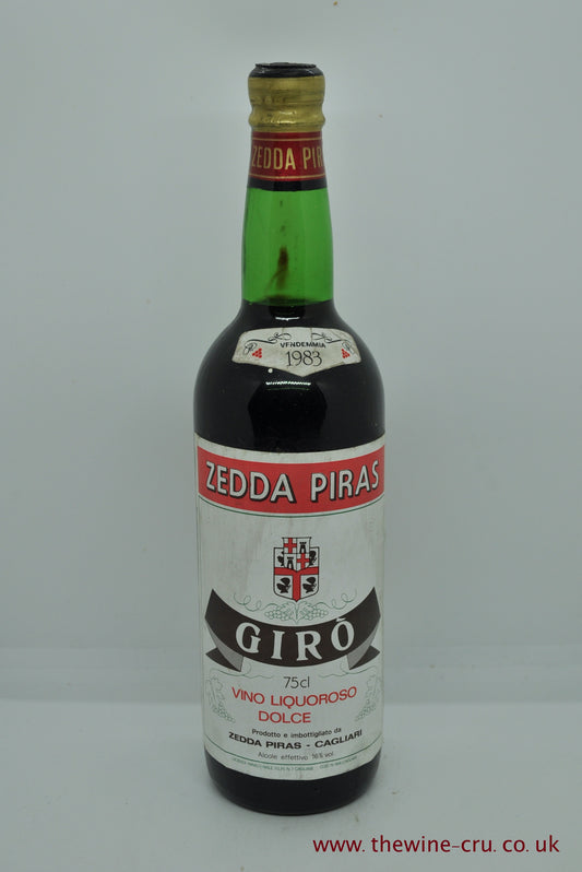 1983 red sweet fortified wine from Sardinia. The bottle is in good condition. Immediate delivery. Free local delivery. Gift wrapping available.